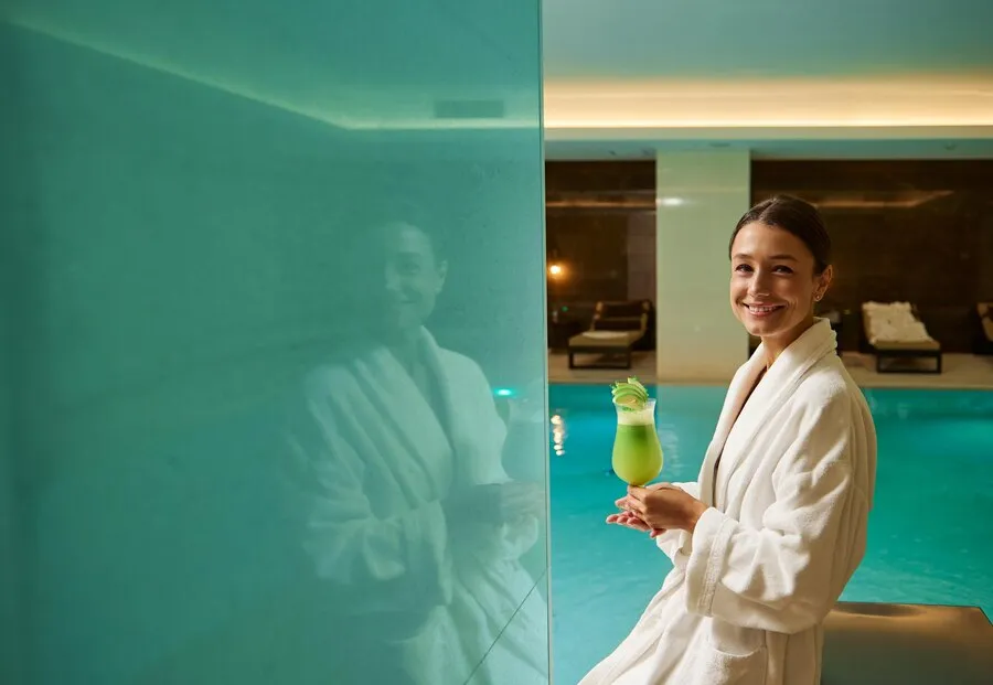 Enhance Privacy with Switchable Glass for Spa and Wellness Centers